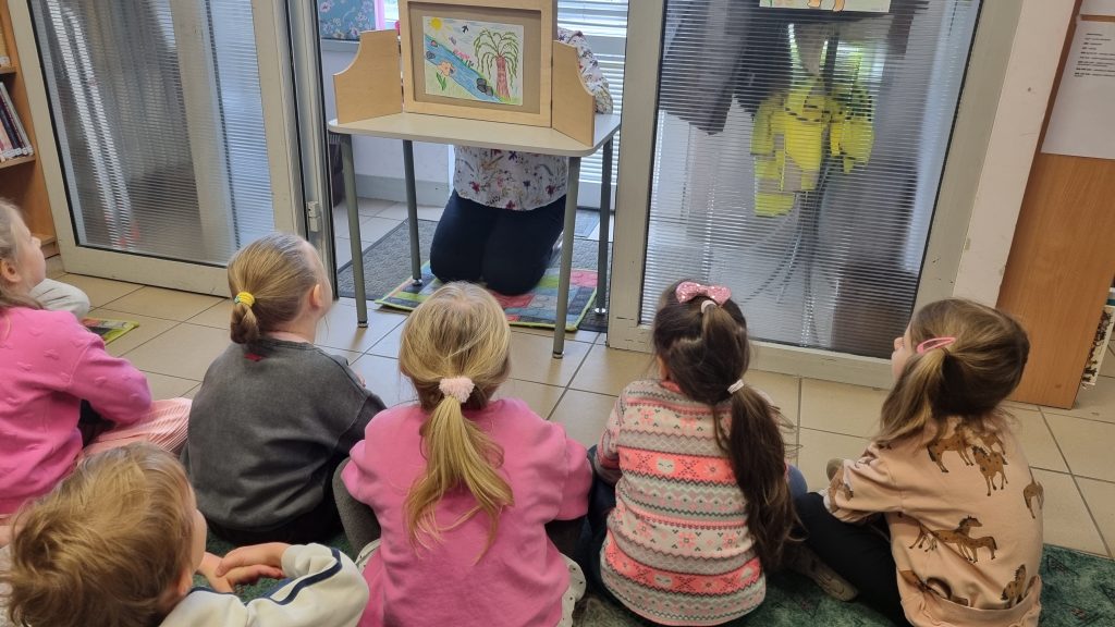 Warsztaty biblioteczne – „Wielkie przygody małej kropelki wody”